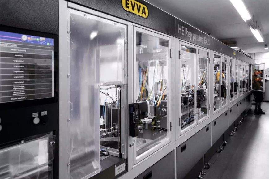 HEITEC Auerbach hat im September die erste Schlüsselbearbeitungsmaschine HEIkey proline EA 20MP an den Neukunden EVVA Wien ausgeliefert
